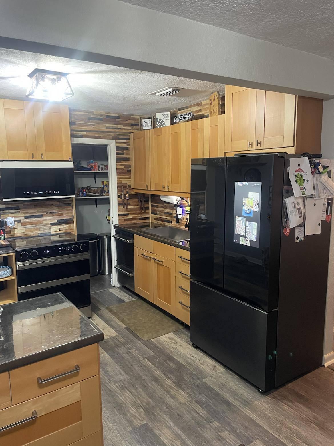 7100 Thompson Road Boynton Beach, FL 33426 - Photo 4 of 50 appliances