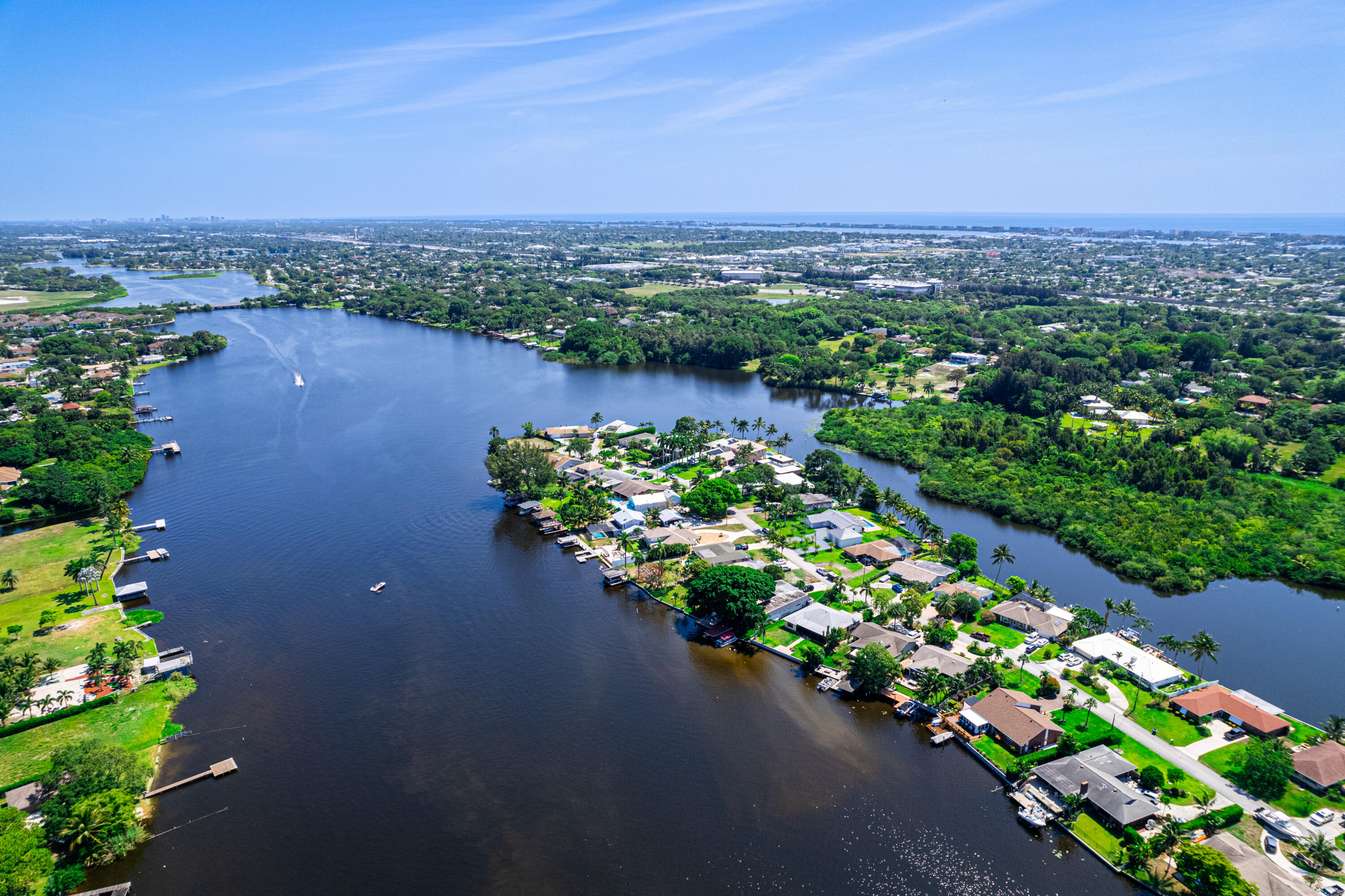 7100 Thompson Road Boynton Beach, FL 33426 - Photo 44 of 50 Lake Osborne Boating Life