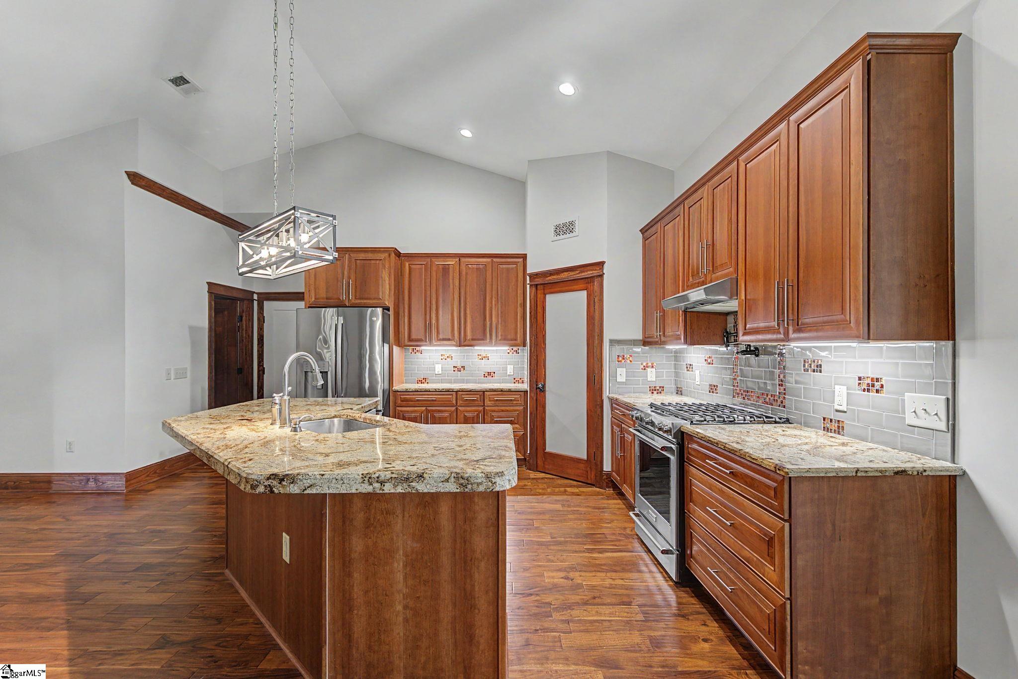 102 Gresham Road Simpsonville, SC 29681 - Photo 14 of 50