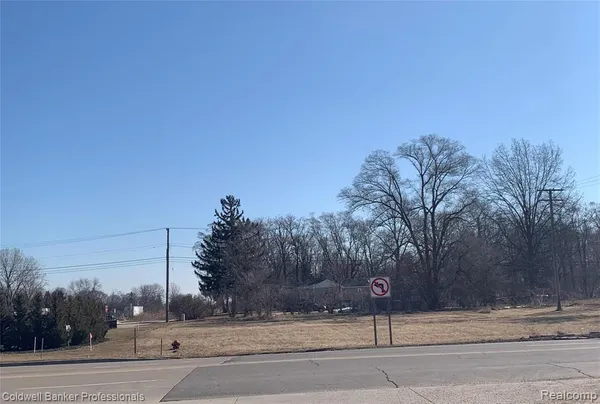 $599,900 | 7585 Belleville Road, Belleville, MI 48111