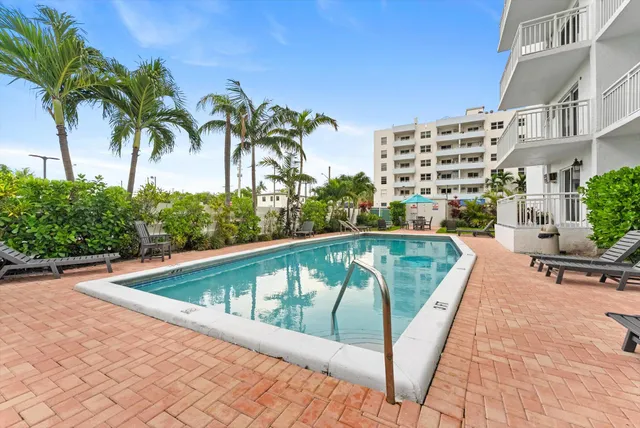 $2,000 | 200 South Birch Road, Unit 204, Fort Lauderdale, FL 33316