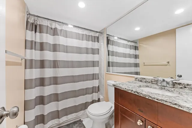 $2,000 | 200 South Birch Road, Unit 204, Fort Lauderdale, FL 33316