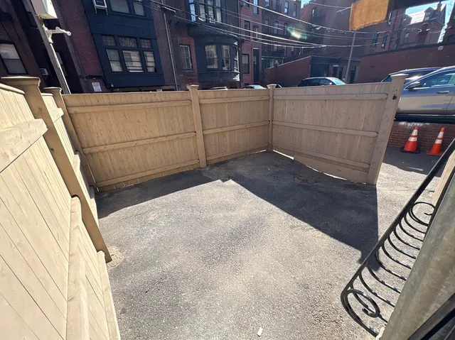 $2,800 | 337 Beacon Street, Unit 1, Boston, MA 02116