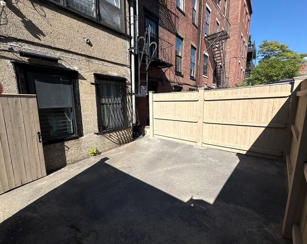 $2,800 | 337 Beacon Street, Unit 1, Boston, MA 02116