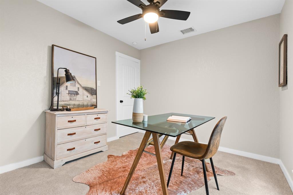 175 Hcr-4434 Itasca, TX 76055 - Photo 17 of 30 a view of a workspace with furniture