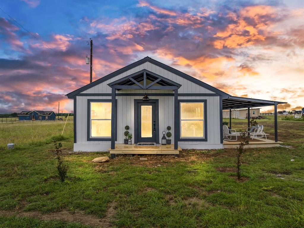 175 Hcr-4434 Itasca, TX 76055 - Photo 30 of 30 a front view of a house with garden