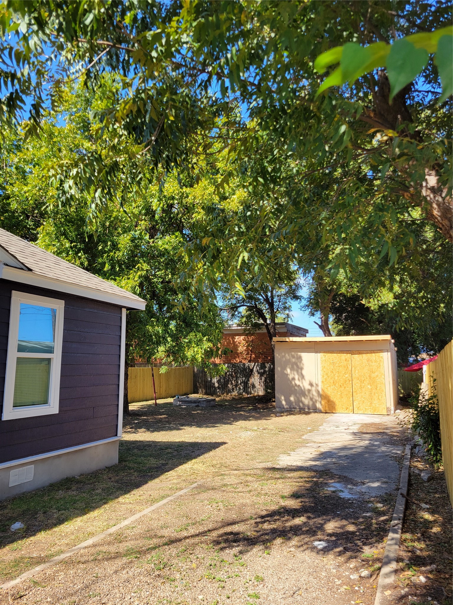 151 Canton San Antonio, TX 78202 - Photo 9 of 10 a view of a yard with plants
