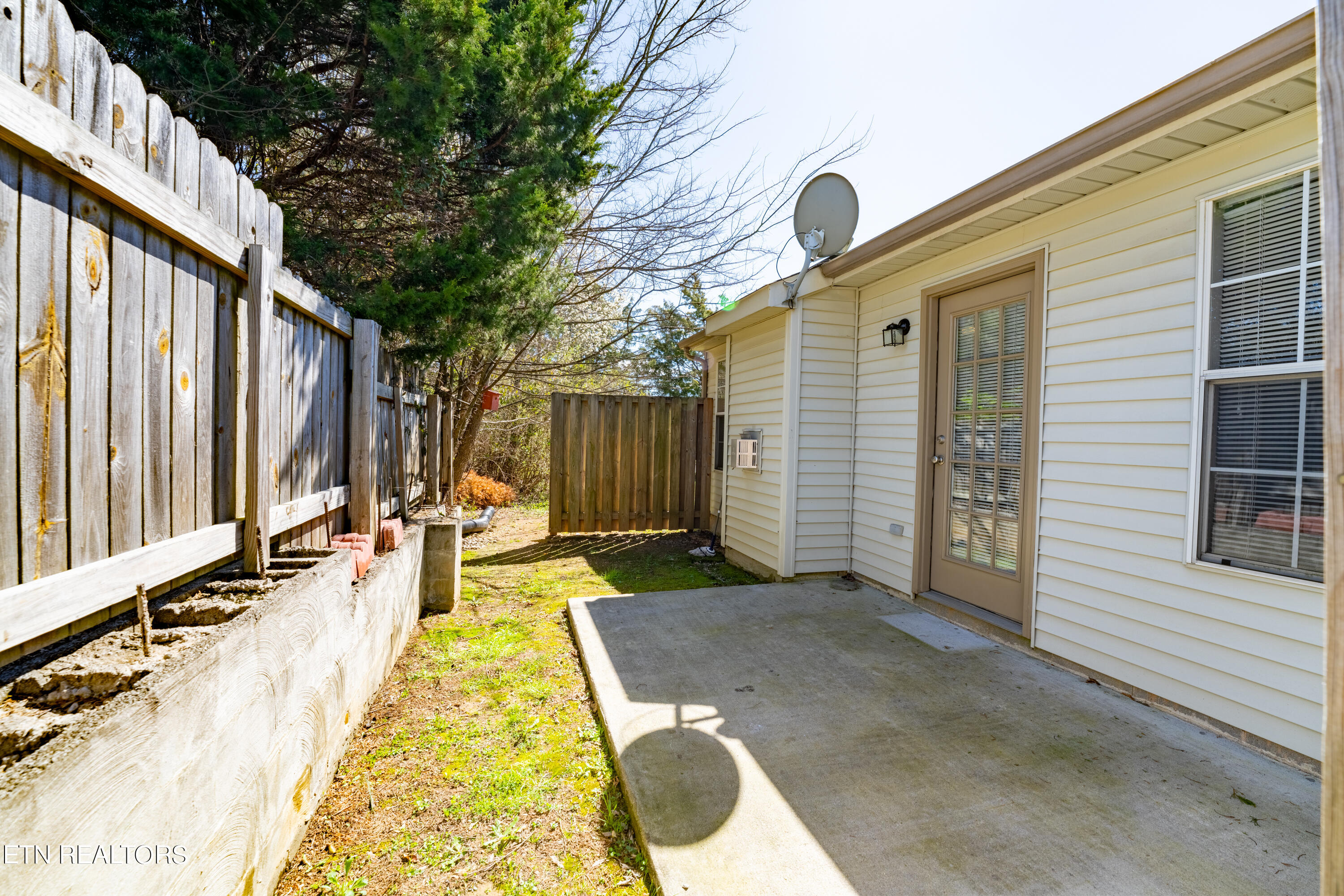 334 Hawthorne Oaks Way Powell, TN 37849 - Photo 21 of 24 18