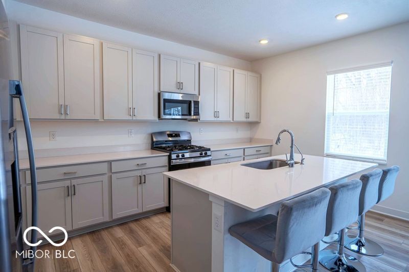 8623 Lester Place Pendleton, IN 46064 - Photo 4 of 20