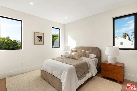 $3,750,000 | 1621 South Garth Avenue, Los Angeles, CA 90035