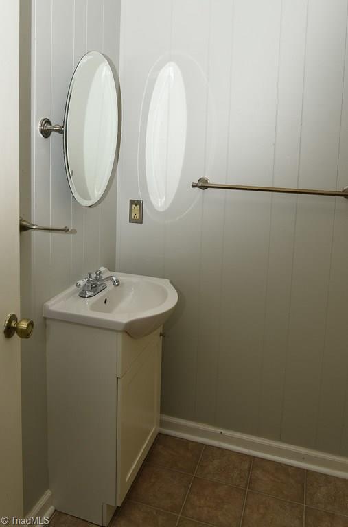 169 Richard Byerly Road High Point, NC 27262 - Photo 8 of 26 Gallery Image 8