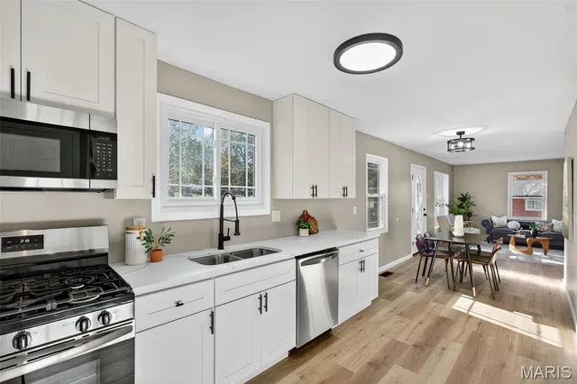 $299,900 | 519 Bismark Avenue, Rock Hill, MO 63119