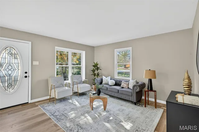 $295,000 | 519 Bismark Avenue, St. Louis, MO 63119