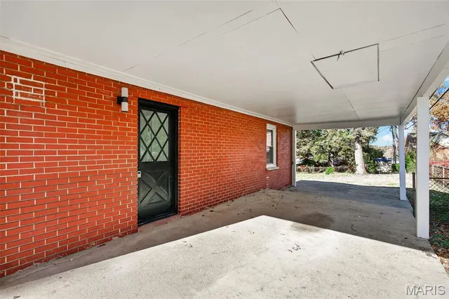 $295,000 | 519 Bismark Avenue, St. Louis, MO 63119