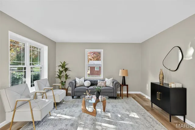 $295,000 | 519 Bismark Avenue, St. Louis, MO 63119