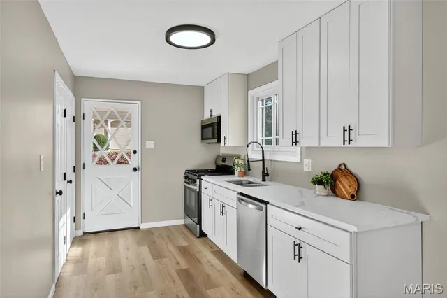 $295,000 | 519 Bismark Avenue, St. Louis, MO 63119