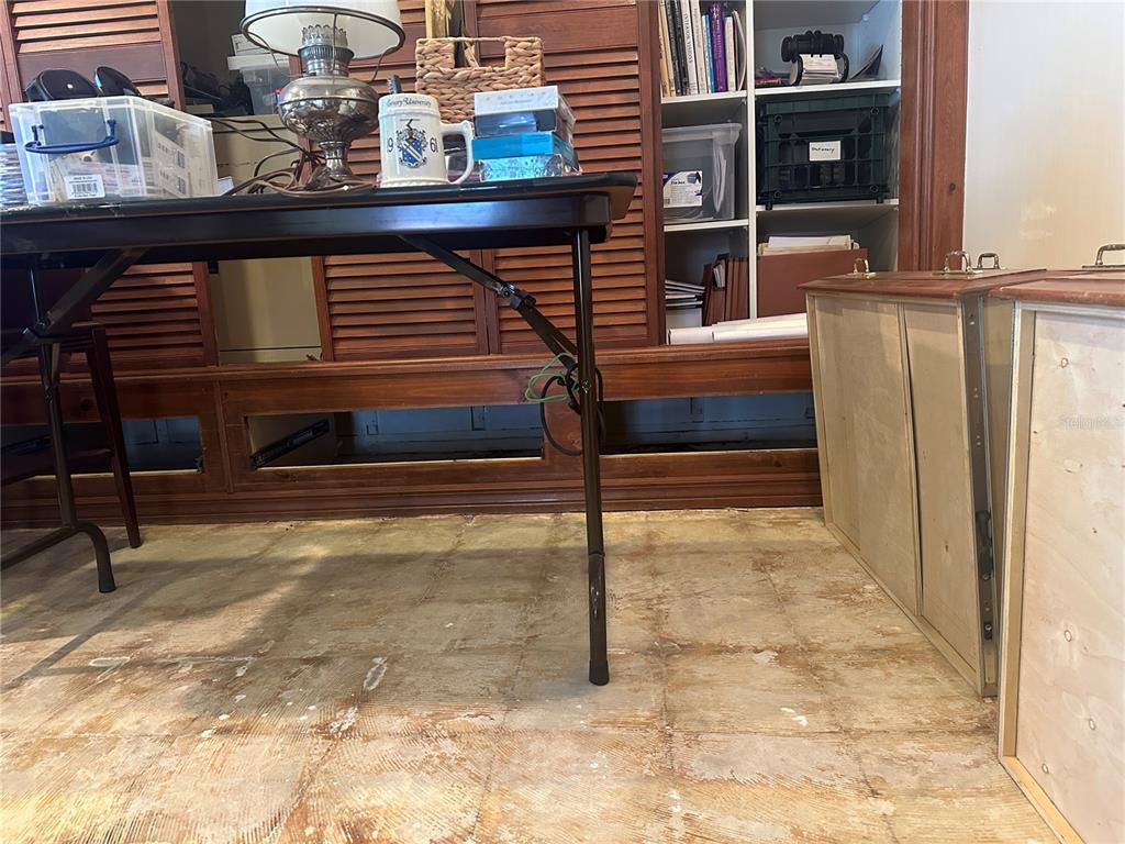 1506 South Sheridan Forest Drive Tampa, FL 33629 - Photo 37 of 41 a view of front door of house