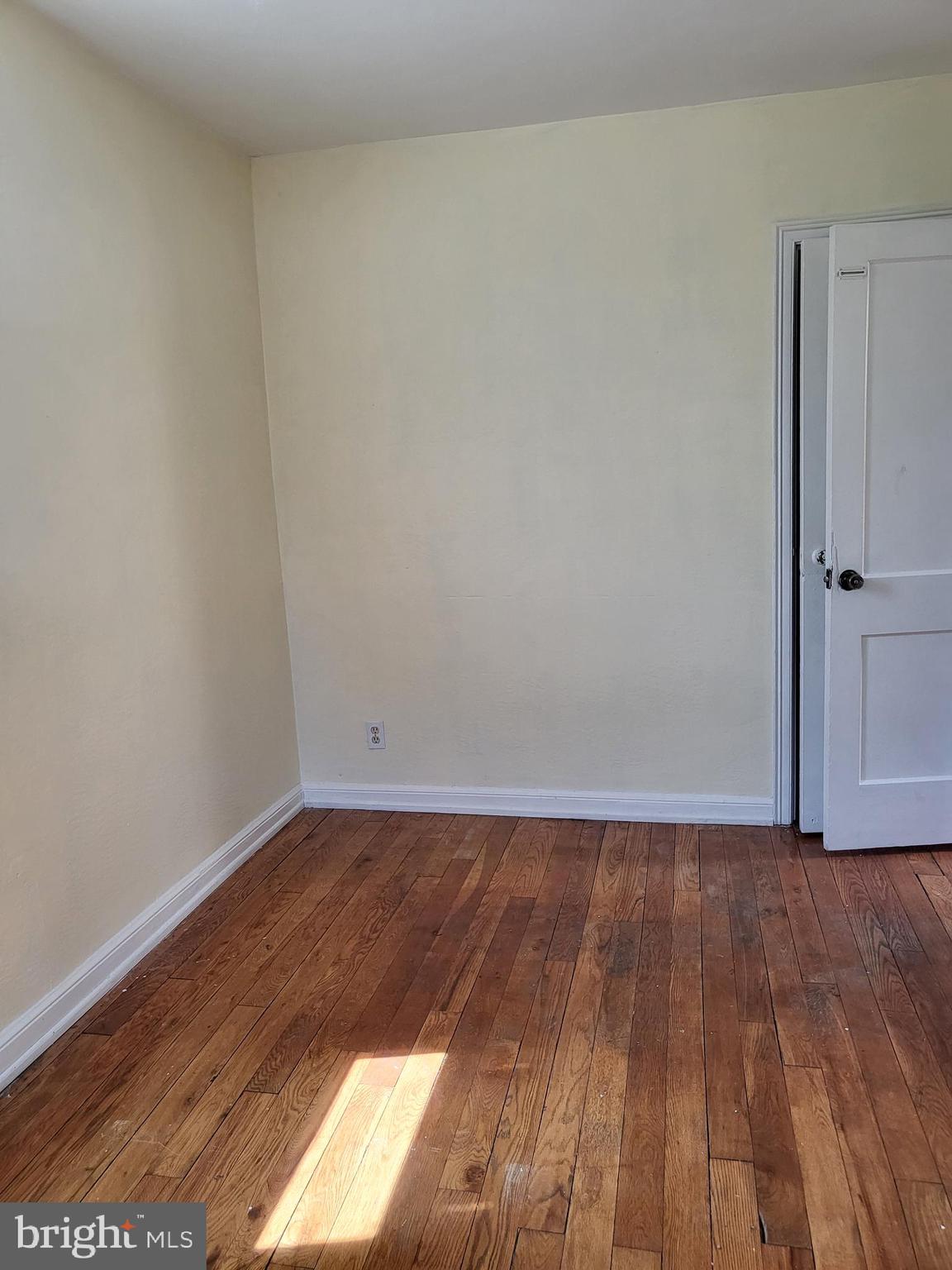 1037 Fanshawe Street Philadelphia, PA 19111 - Photo 20 of 29