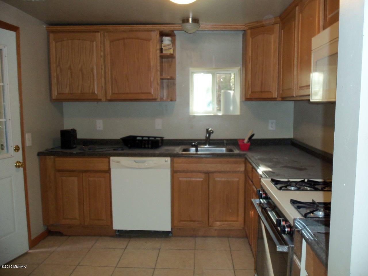 45379 Lake Drive Decatur, MI 49045 - Photo 5 of 21 45379 & 45322 Lake Drive Decatur 49045 0