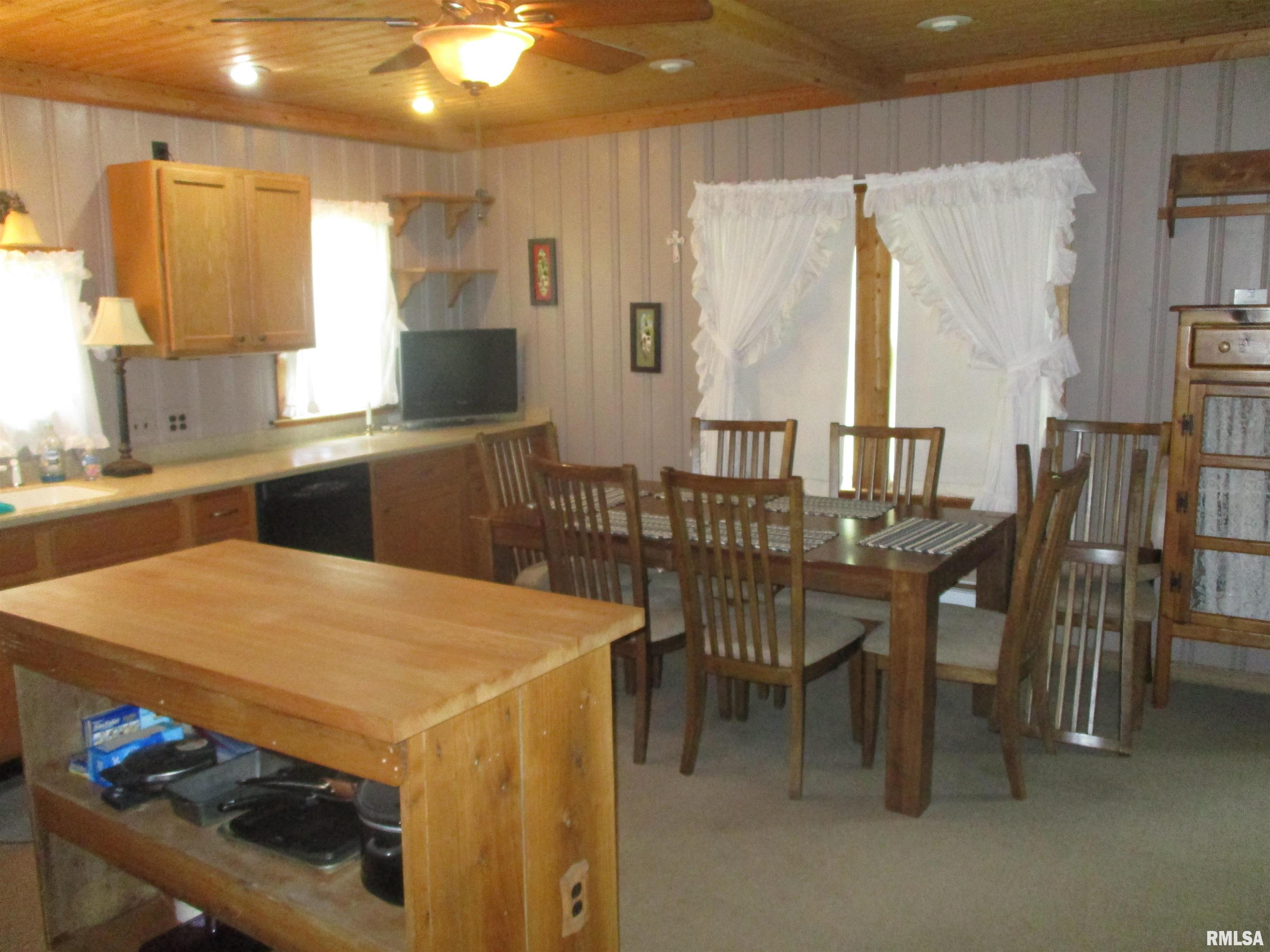 11328 Old Lake Road Benton, IL 62812 - Photo 20 of 36