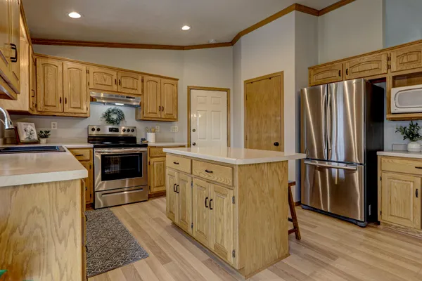 $374,900 | 1248 Deer Haven Drive, Menasha, WI 54952