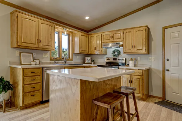 $374,900 | 1248 Deer Haven Drive, Menasha, WI 54952