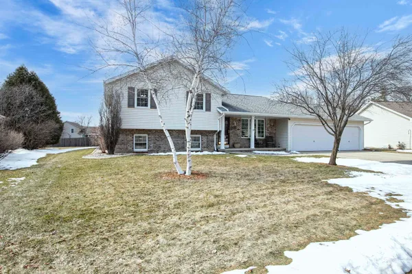 $374,900 | 1248 Deer Haven Drive, Menasha, WI 54952