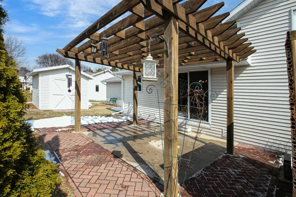 $374,900 | 1248 Deer Haven Drive, Menasha, WI 54952