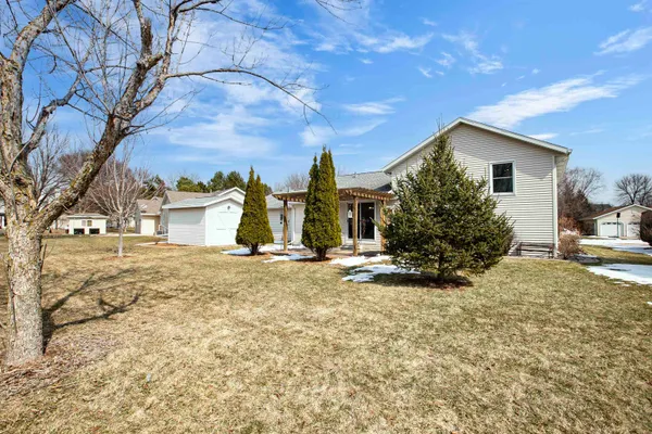 $374,900 | 1248 Deer Haven Drive, Menasha, WI 54952