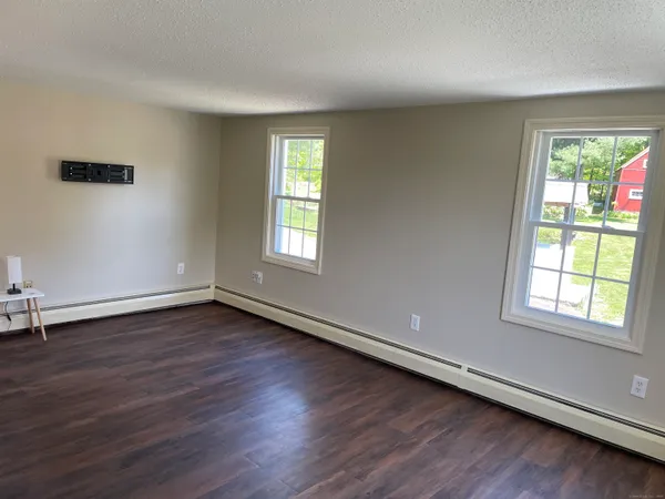 $2,300 | 161 Hoadley Road, Bethany, CT 06524
