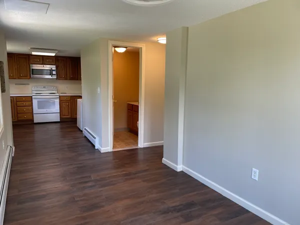 $2,300 | 161 Hoadley Road, Bethany, CT 06524