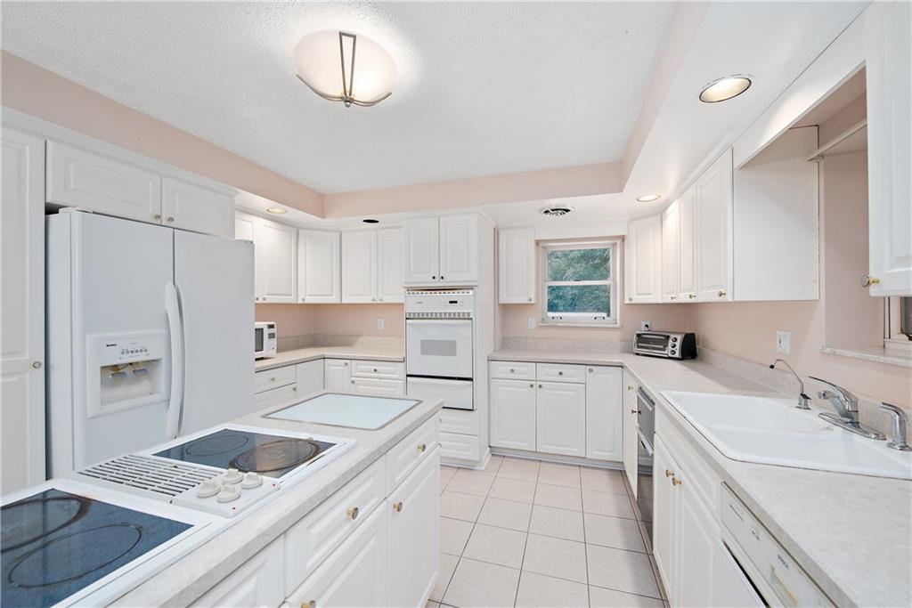 2121 Magnolia Street Pittsburgh, PA 15212 - Photo 7 of 23