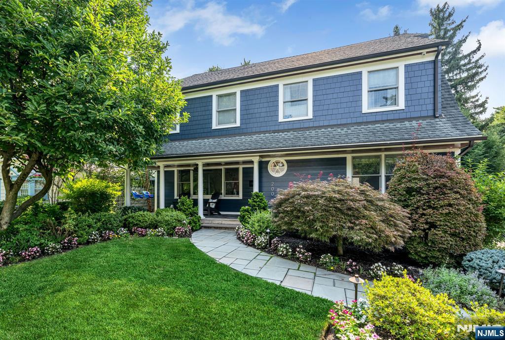 200 Katherine Road Ridgewood, NJ 07450 - Photo 2 of 45 Gallery Image 2