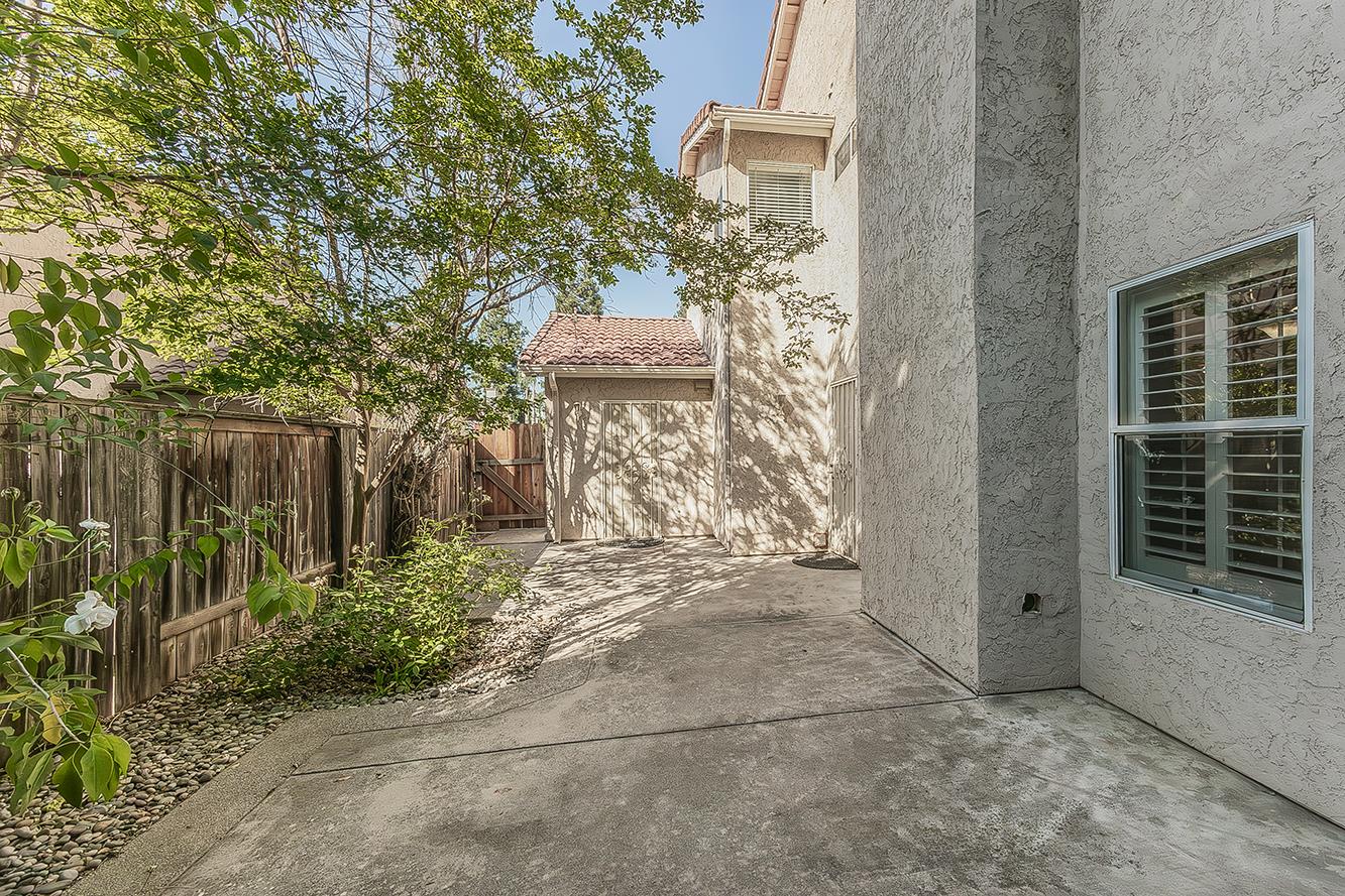 837 East Buckhill Road Fresno, CA 93720 - Photo 42 of 55
