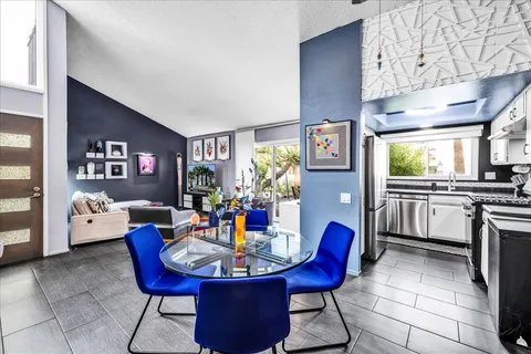 $299,900 | 1474 South Camino Real, Palm Springs, CA 92264