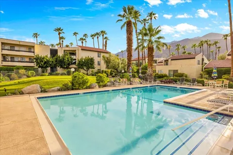 $289,900 | 1474 South Camino Real, Palm Springs, CA 92264