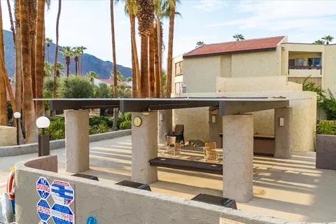 $299,900 | 1474 South Camino Real, Palm Springs, CA 92264