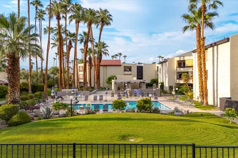 $289,900 | 1474 South Camino Real, Palm Springs, CA 92264