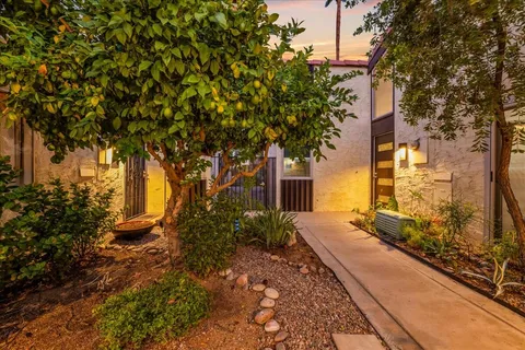 $289,900 | 1474 South Camino Real, Palm Springs, CA 92264