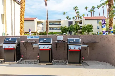 $289,900 | 1474 South Camino Real, Palm Springs, CA 92264