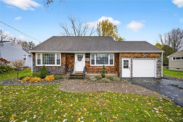 $315,000 | 205 Sunset Drive, Manlius, NY 13057