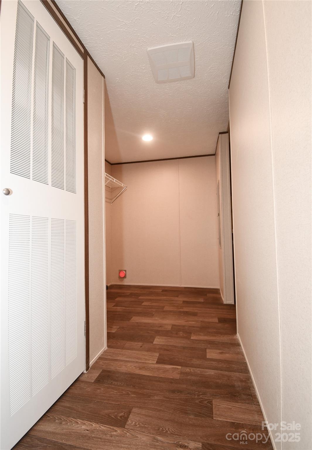 5339 Lockhart Road Kershaw, SC 29067 - Photo 27 of 28 a view of a hallway