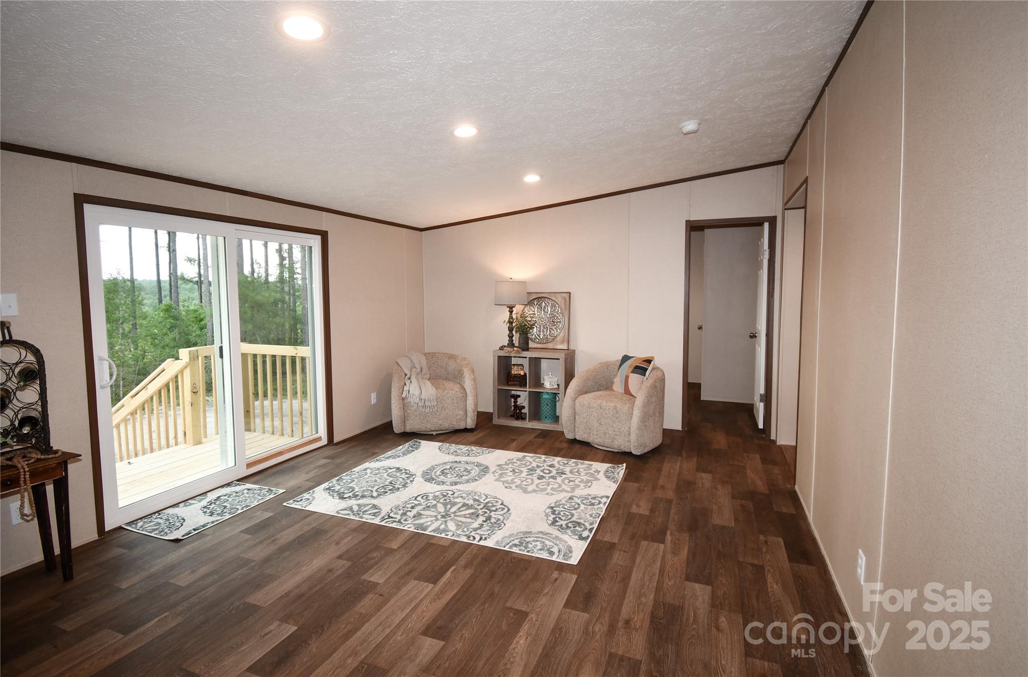 5339 Lockhart Road Kershaw, SC 29067 - Photo 7 of 28 a spacious bedroom with a large bed and a large window