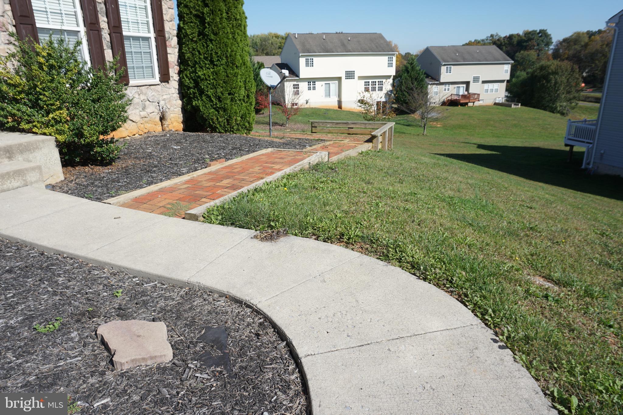 75 Marblehead Road, Inwood, WV 25428 Compass