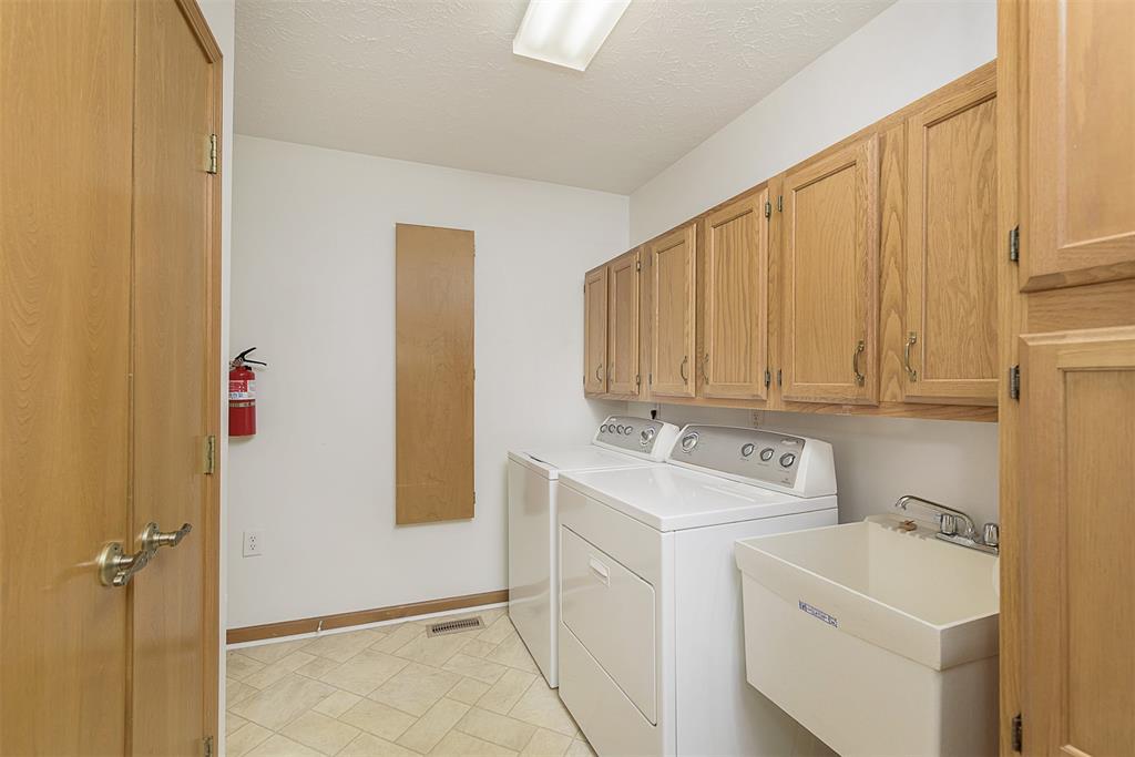 5318 Caring Cove, Unit B Indianapolis, IN 46268 - Photo 15 of 25