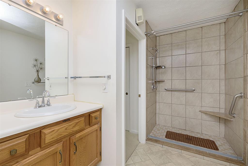5318 Caring Cove, Unit B Indianapolis, IN 46268 - Photo 18 of 25