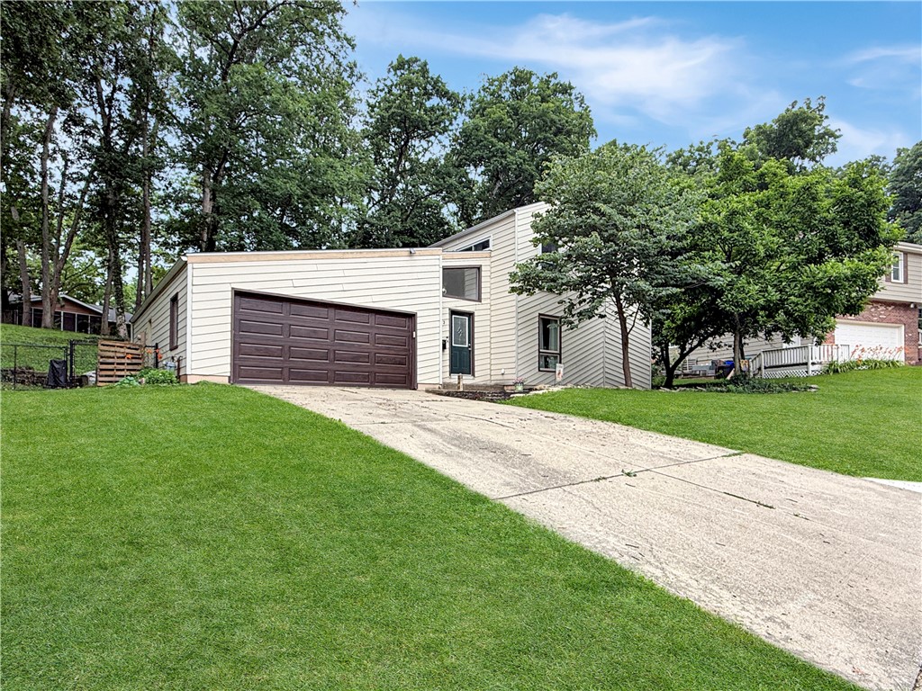 473 Timber Drive Decatur, IL 62521 - Photo 2 of 31