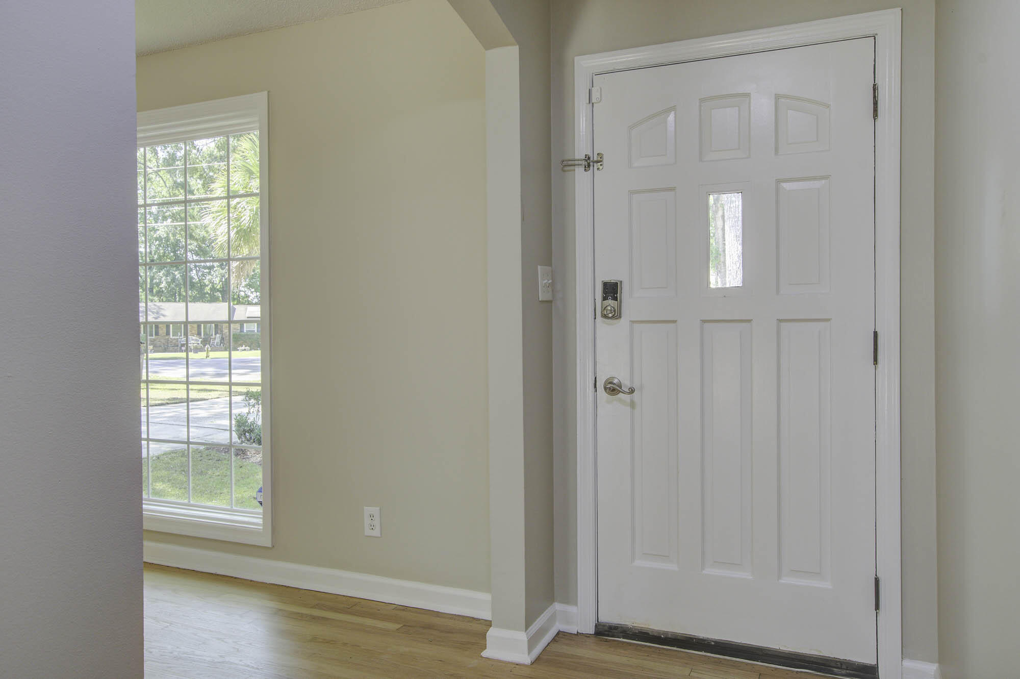 2500 Otranto Road North Charleston, SC 29406 - Photo 5 of 24 2500 (5)