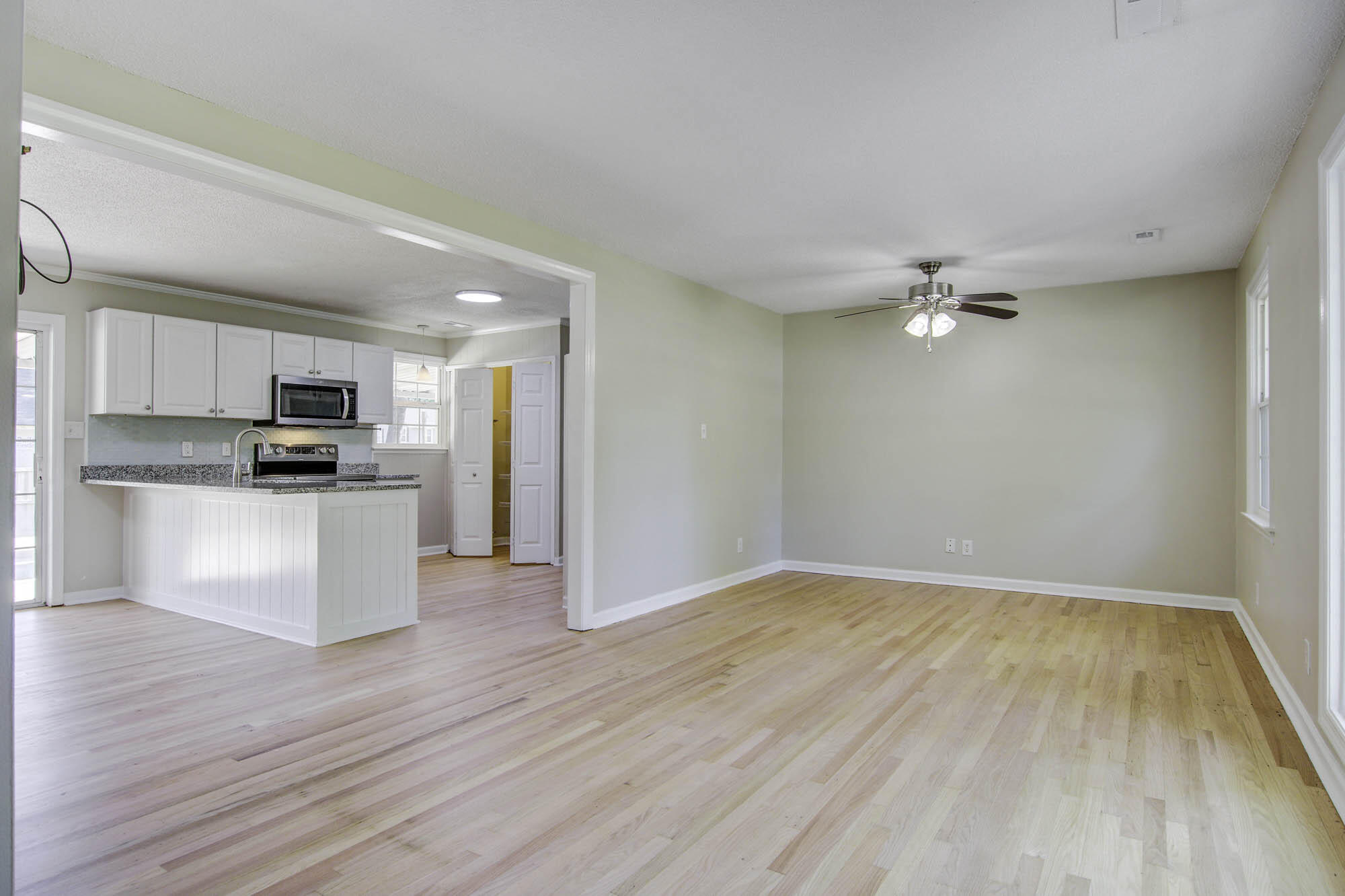 2500 Otranto Road North Charleston, SC 29406 - Photo 7 of 24 2500 (6)