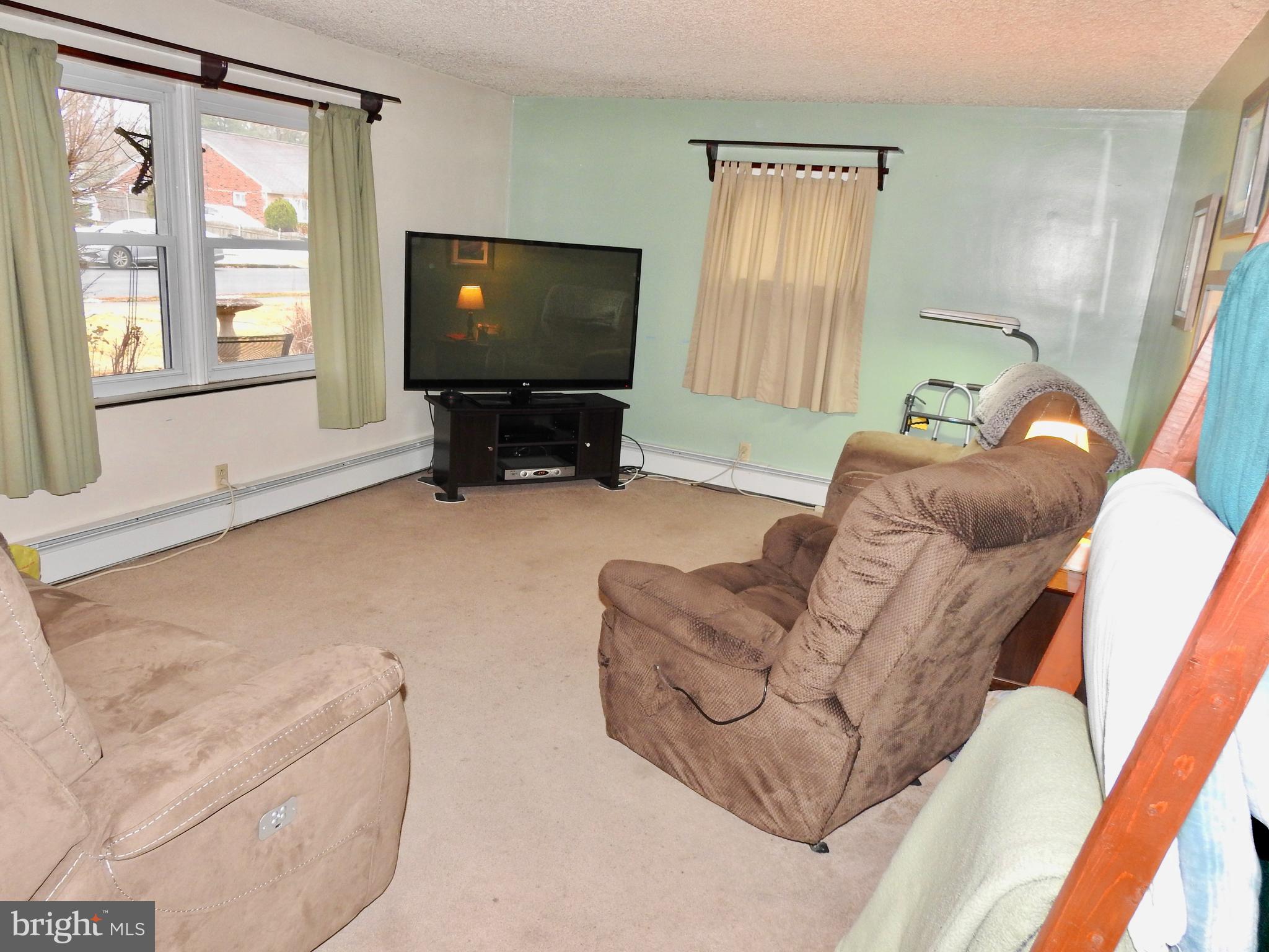 951 Chesterfield Road Haddonfield, NJ 08033 - Photo 6 of 28 Living Room